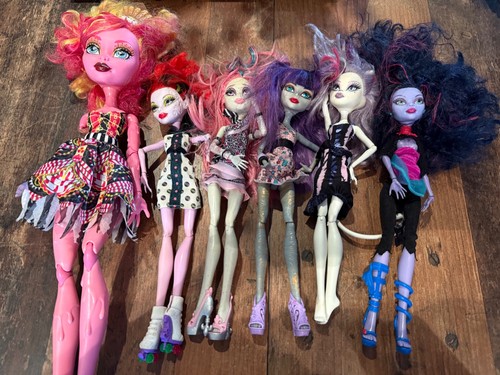 Monster high dolls - monster,
