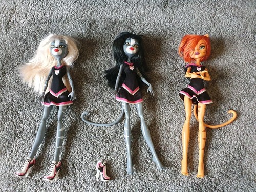 Monster high dolls - high,